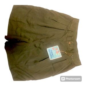 Tommy Bahama Vintage Pleated Front Silk Shorts.Sz 8 Khaki *New Old Stock* NWT